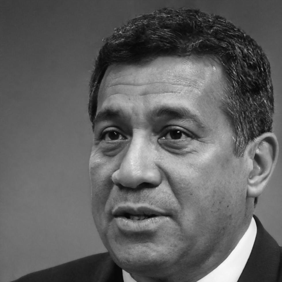 Retrato profesional de Damián Serrano